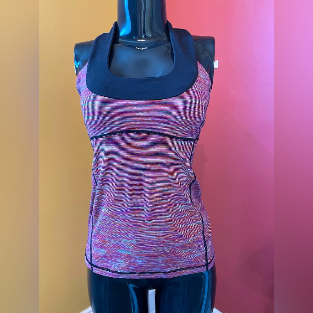 Women’s LuLulemon Tank ( 6 )